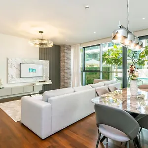 Apartment Fam Living - Walk - Opulent Living, Dubai